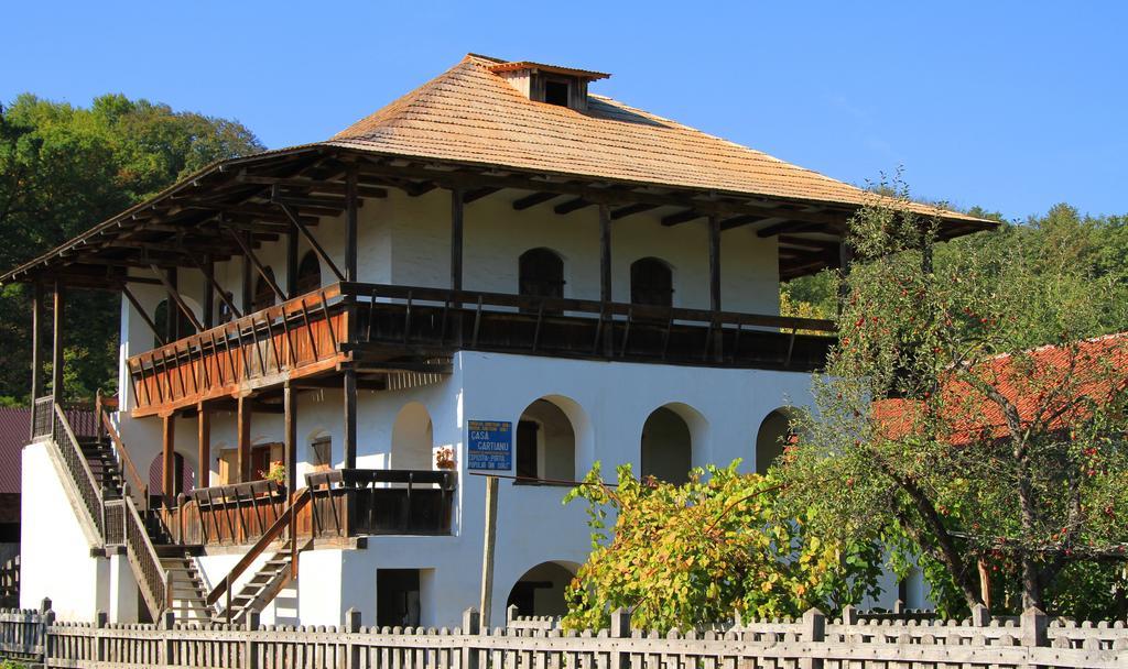 Casa Cartianu Ξενοδοχείο Târgu Jiu Εξωτερικό φωτογραφία